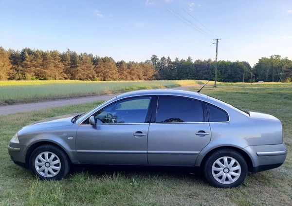 Volkswagen Passat cena 6800 przebieg: 362000, rok produkcji 2002 z Sieradz małe 254